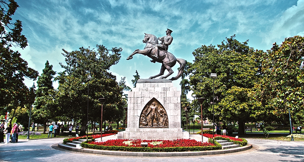 Statue of Honour